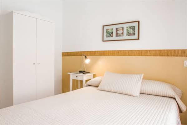 Hostal Jomarijo Fuengirola Bagian luar foto